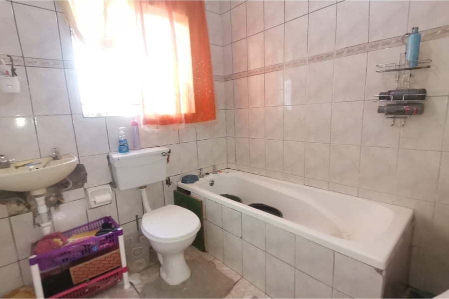 2 Bedroom Property for Sale in Groenheuwel Western Cape